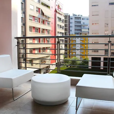 公寓式酒店 Drive Rooms&apartments 地拉那