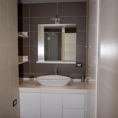 Drive Rooms&apartments 公寓式酒店 地拉那