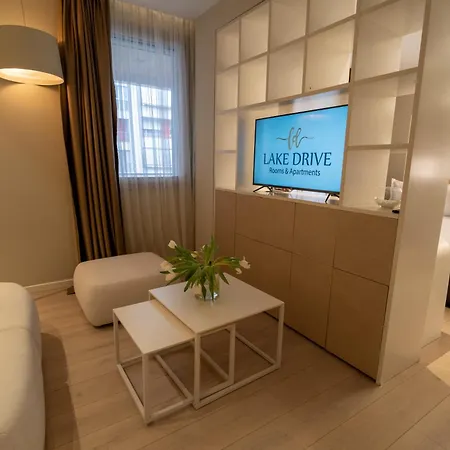 Ξενοδοχείο με διαμερίσματα Drive Rooms&apartments Τίρανα