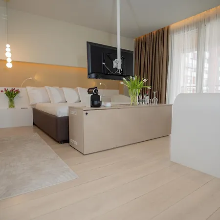 Hotel apartamentowy Drive Rooms&apartments