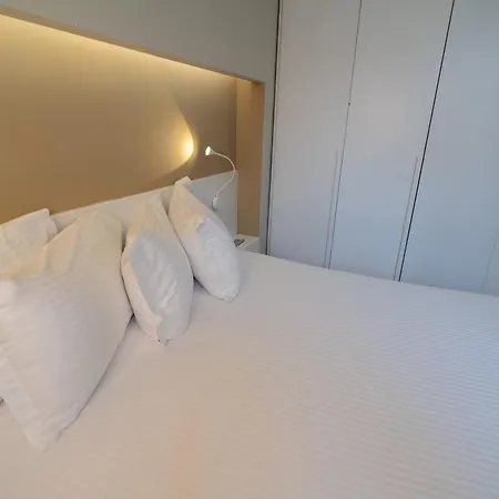 公寓式酒店 Drive Rooms&apartments 地拉那