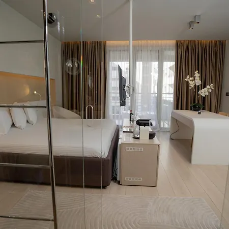Drive Rooms&apartments 4* Tirana