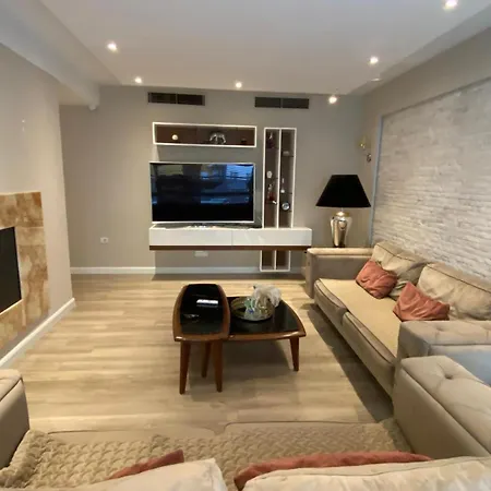 Drive Rooms&apartments 4* Τίρανα