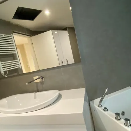 Ξενοδοχείο με διαμερίσματα Drive Rooms&apartments 4*